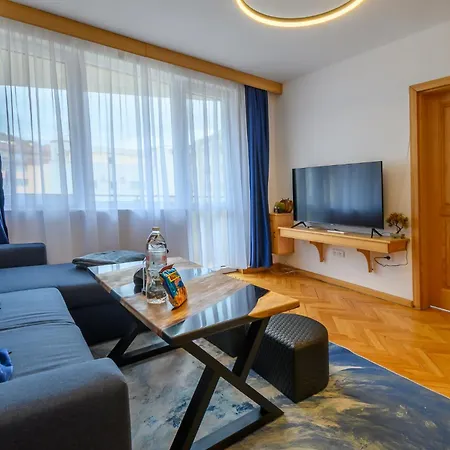 Cozy 2bdr & Peaceful Location & Free Street Parking *